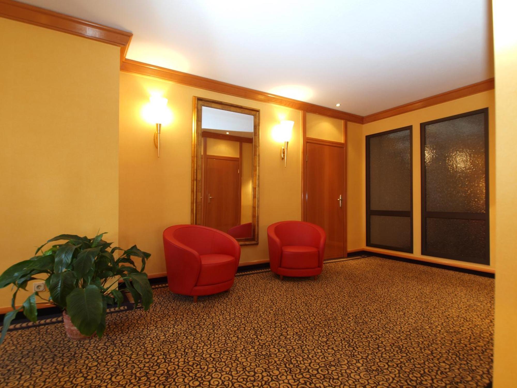 Hotel Matthias Gnarrenburg エクステリア 写真