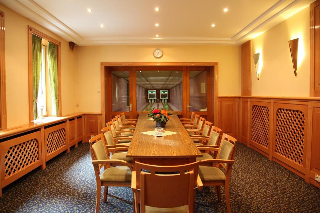 Hotel Matthias Gnarrenburg エクステリア 写真