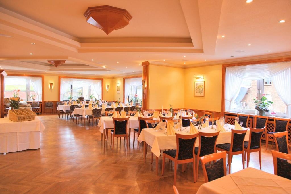 Hotel Matthias Gnarrenburg エクステリア 写真
