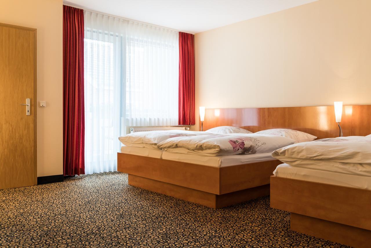 Hotel Matthias Gnarrenburg エクステリア 写真